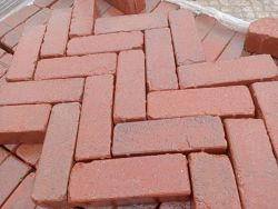 ALTES DICKFORMAT NIEUWERKERK AUF PALETTEN