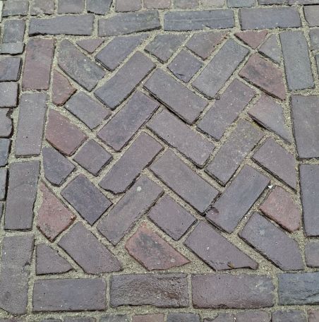 KF oud type Dordrecht donker paars genuanceerd